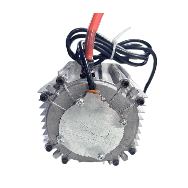 محرك متوسط الدفع